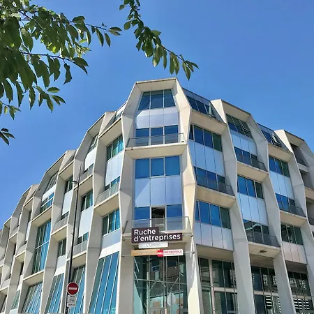 Business 아파트 투르쿠앵