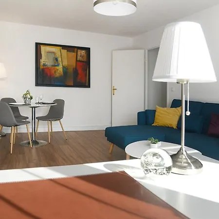 Business Apartment *